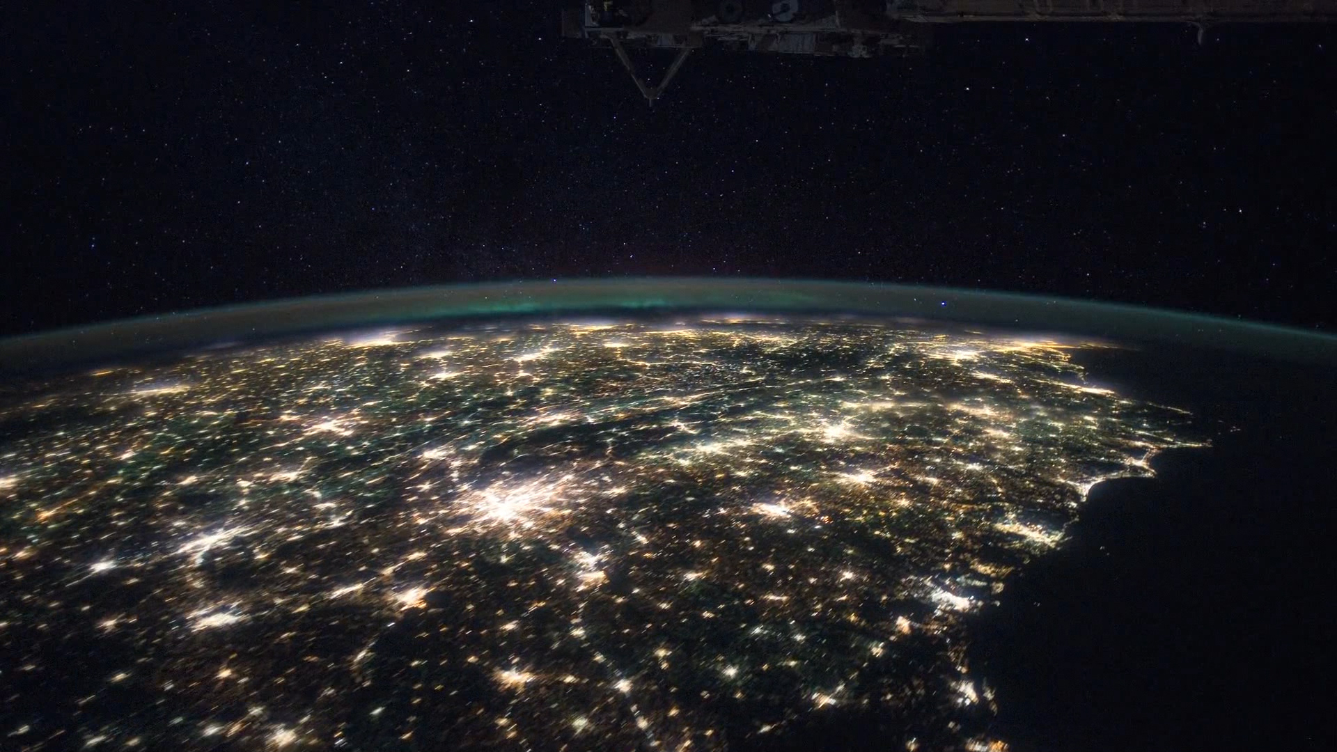 Видеть в реальном времени. Земля ночью. Реальные снимки земли из космоса. Россия из космоса. Поверхность земли с космоса.