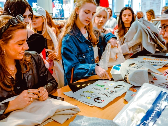 university of arizona fashion students at new york fashion week