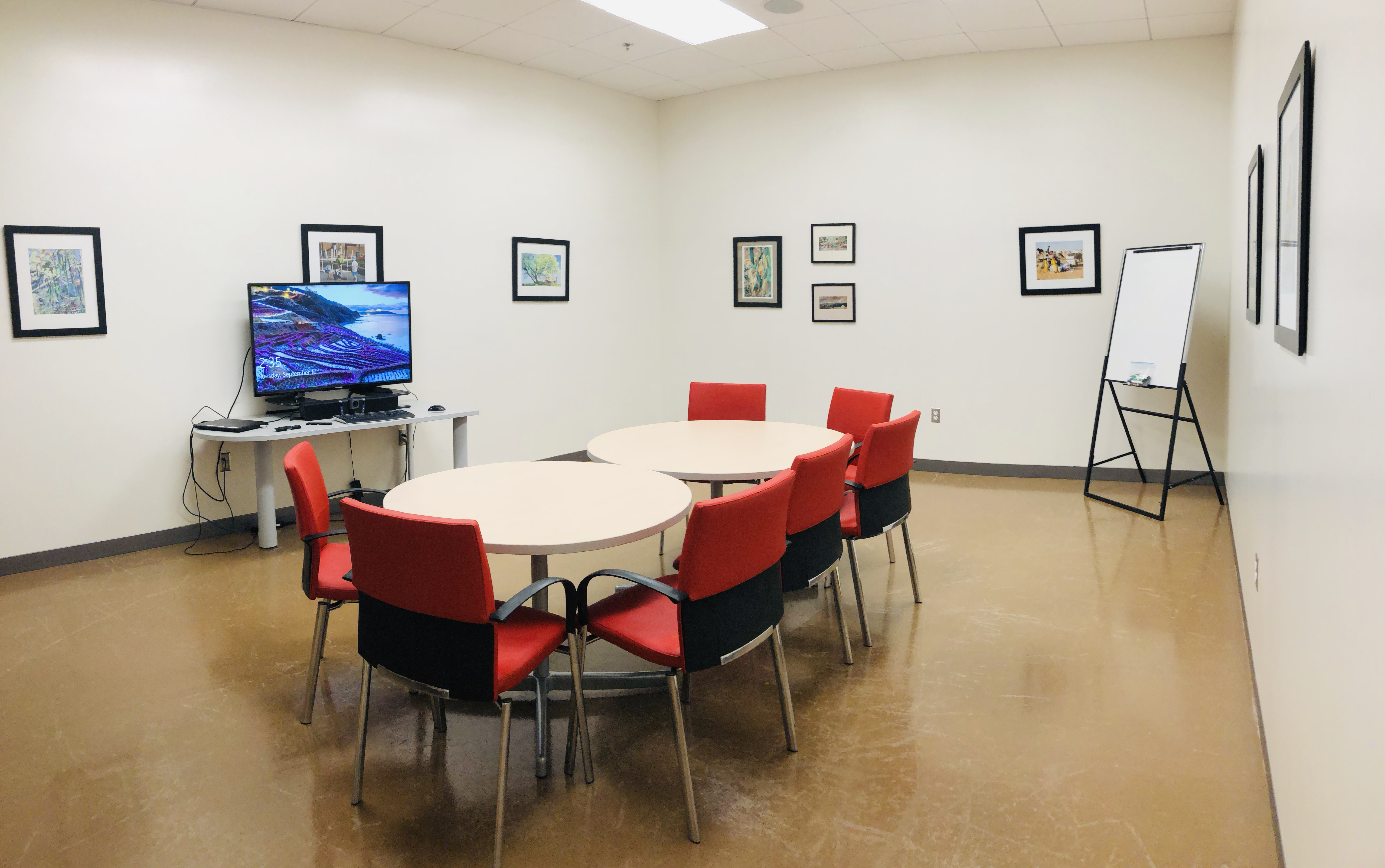 Large Group Observational Room / Zoom Videoconferencing Room D
